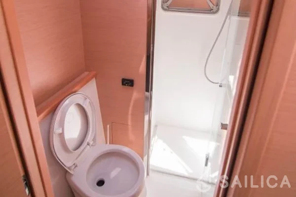 Lagoon 52F - Yacht Charter Sailica