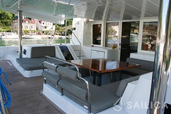 Lagoon 52F - Yacht Charter Sailica