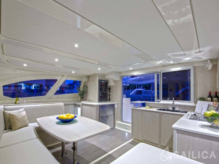 Leopard 44 - Yacht Charter Sailica
