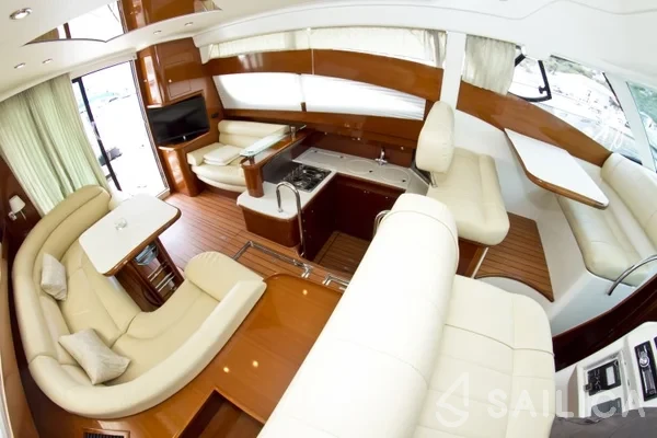 Prestige 46 Fly - Yacht Charter Sailica