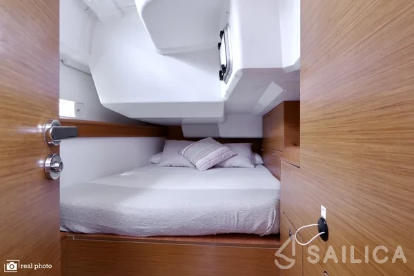 Sun Odyssey 479 - Yacht Charter Sailica