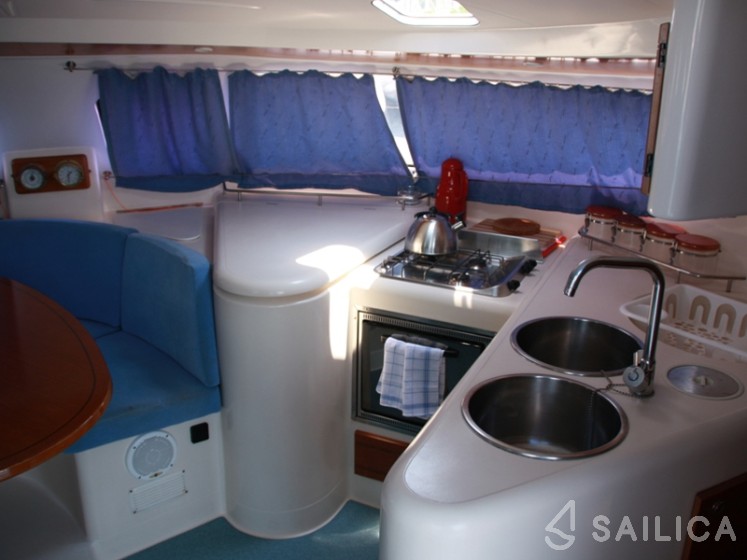 Athena 38 - Yacht Charter Sailica