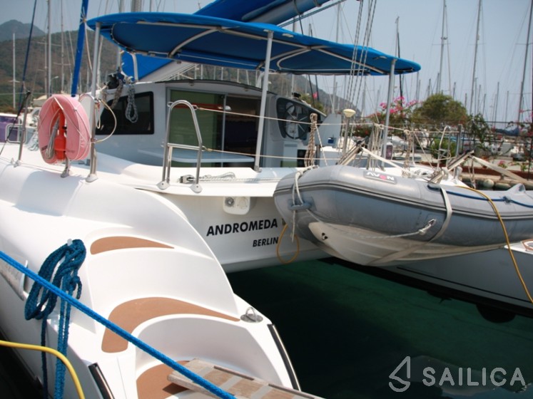 Athena 38 - Yacht Charter Sailica