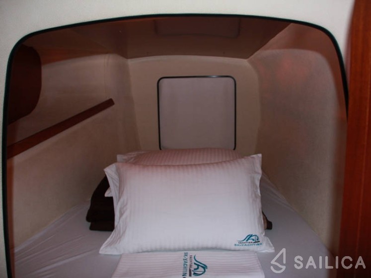 Athena 38 - Yacht Charter Sailica