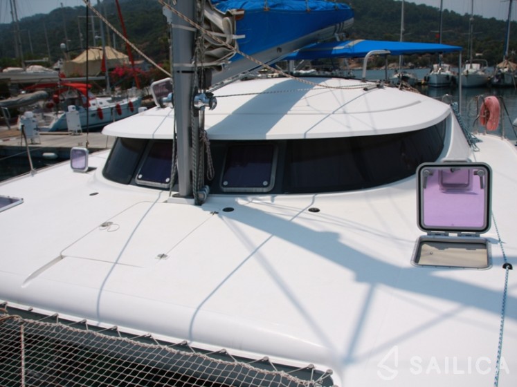 Athena 38 - Yacht Charter Sailica