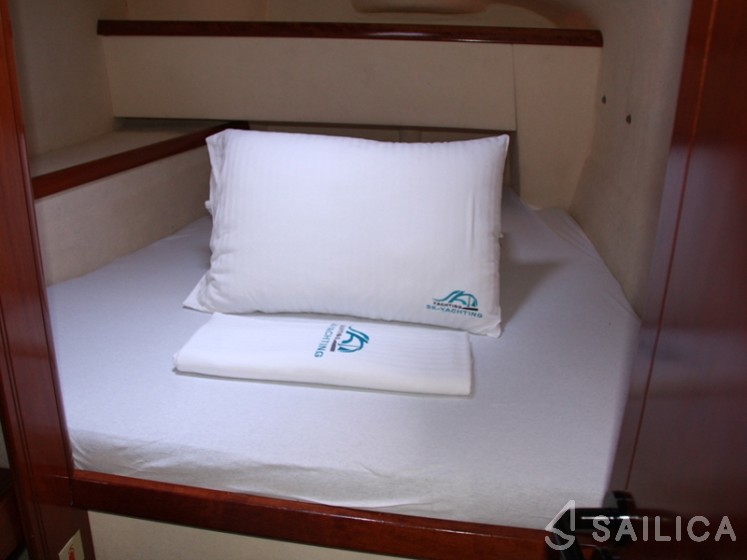 Athena 38 - Yacht Charter Sailica