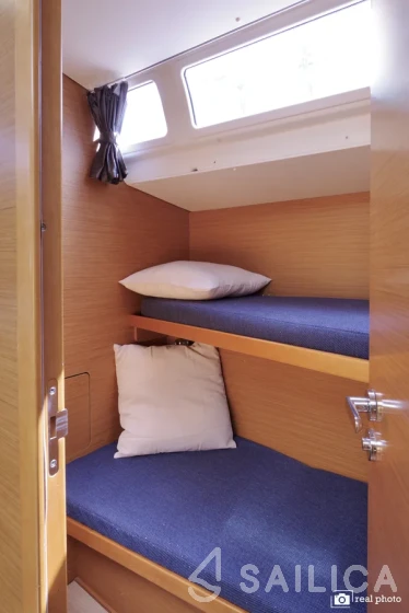 Sun Odyssey 519 - Yacht Charter Sailica
