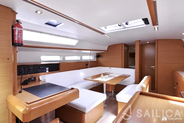 Sun Odyssey 519 - Yacht Charter Sailica