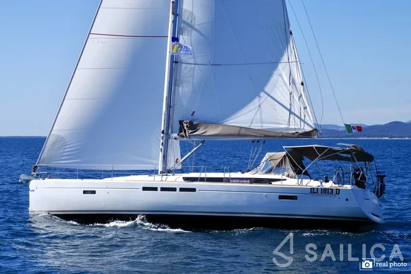 Sun Odyssey 519 - Yacht Charter Sailica