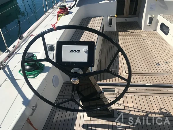More 55 - Yacht Charter Sailica