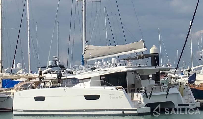 Saona 47 - Yacht Charter Sailica