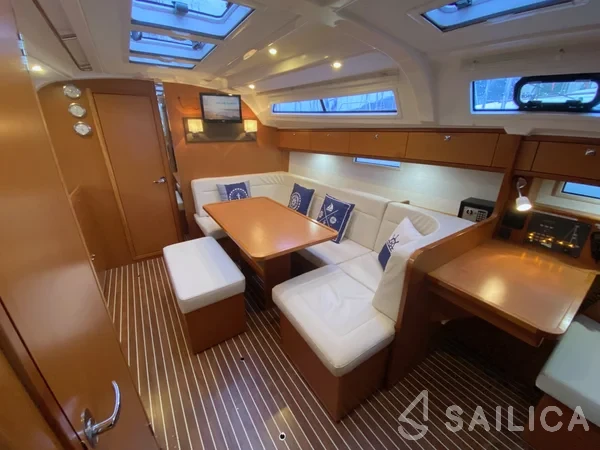 Bavaria 41 Cruiser - Yacht Charter Sailica