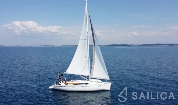 Bavaria 41 Cruiser - Yacht Charter Sailica