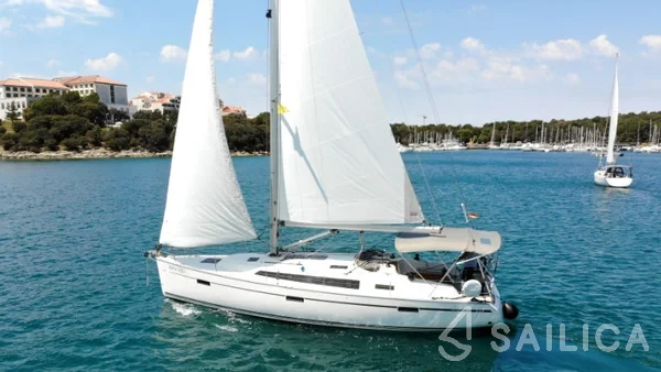 Bavaria 41 Cruiser - Yacht Charter Sailica