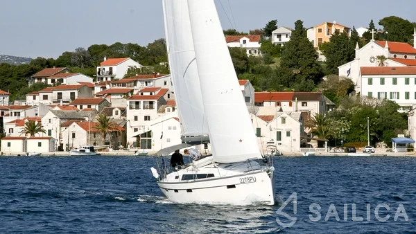 Bavaria 41 Cruiser - Yacht Charter Sailica