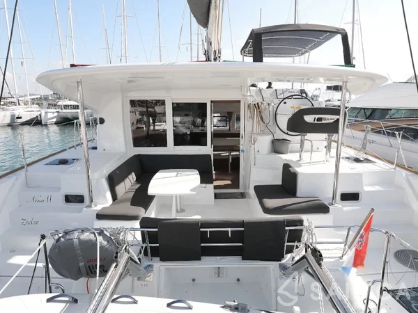 Lagoon 40 - Yacht Charter Sailica