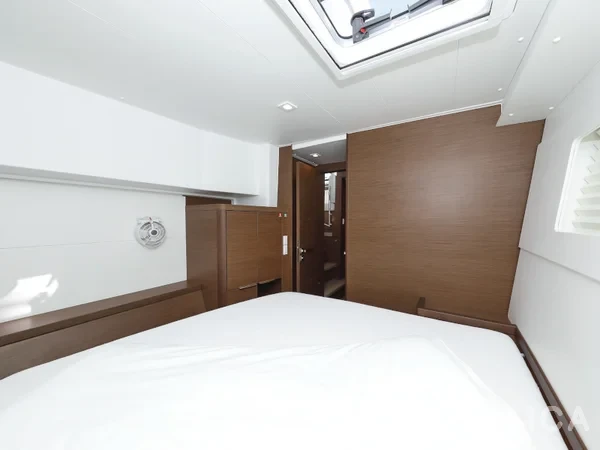 Lagoon 40 - Yacht Charter Sailica