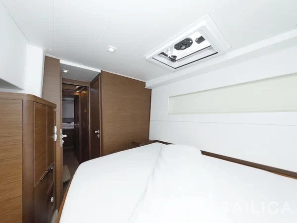 Lagoon 40 - Yacht Charter Sailica