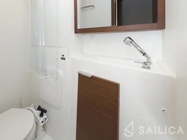 Lagoon 40 - Yacht Charter Sailica