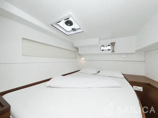 Lagoon 40 - Yacht Charter Sailica