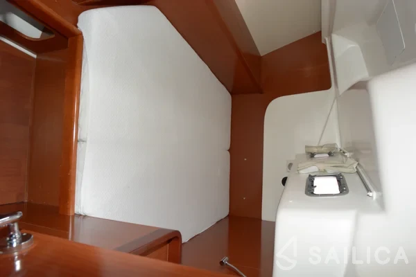 Oceanis 46 - Yacht Charter Sailica