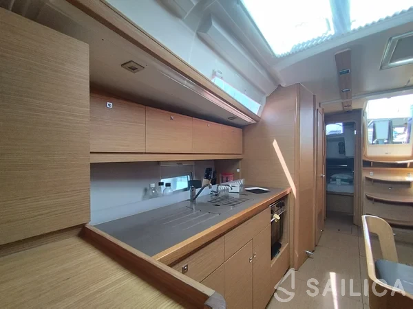 Dufour 430 - Yacht Charter Sailica