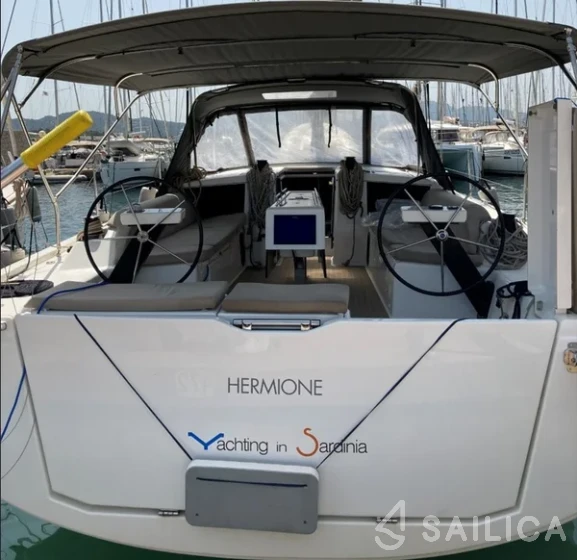 Dufour 430 - Yacht Charter Sailica