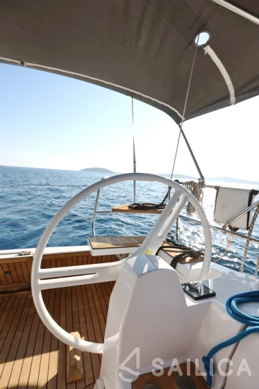Elan 40 Impression - Yacht Charter Sailica
