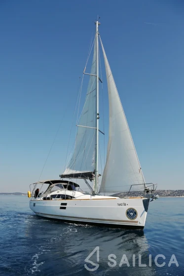 Elan 40 Impression - Yacht Charter Sailica