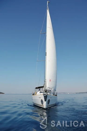 Elan 40 Impression - Yacht Charter Sailica