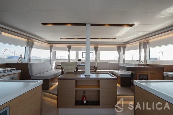 Lagoon 50 - Yacht Charter Sailica