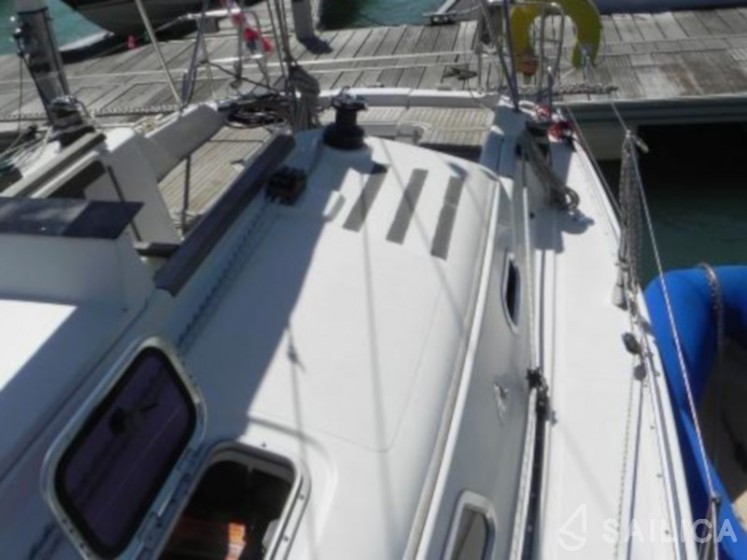 Hanse 315 - Yacht Charter Sailica