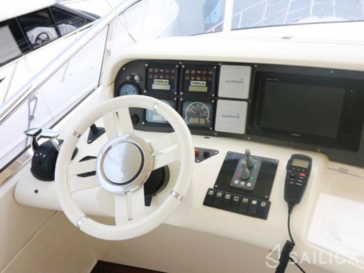 Azimut 55 - Yacht Charter Sailica