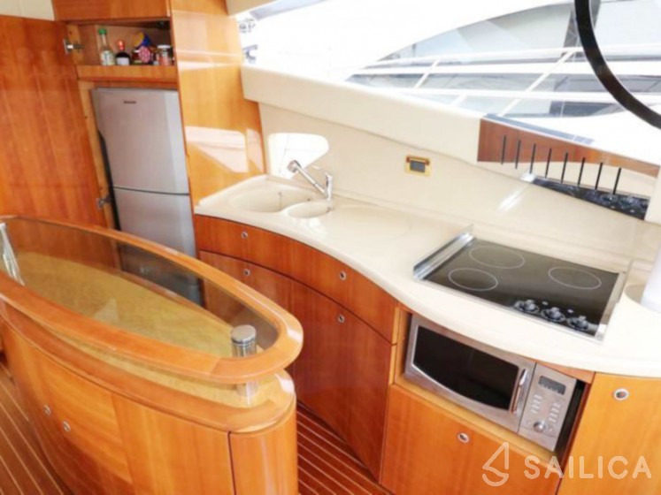 Azimut 55 - Yacht Charter Sailica