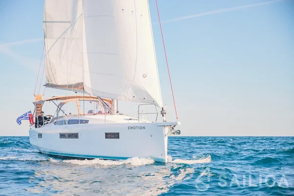Sun Odyssey 410 - Yacht Charter Sailica