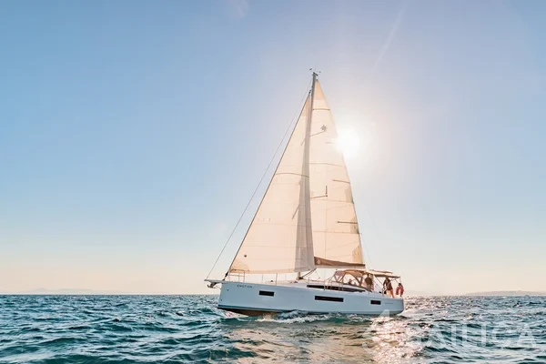 Sun Odyssey 410 - Yacht Charter Sailica