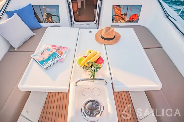 Sun Odyssey 410 - Yacht Charter Sailica