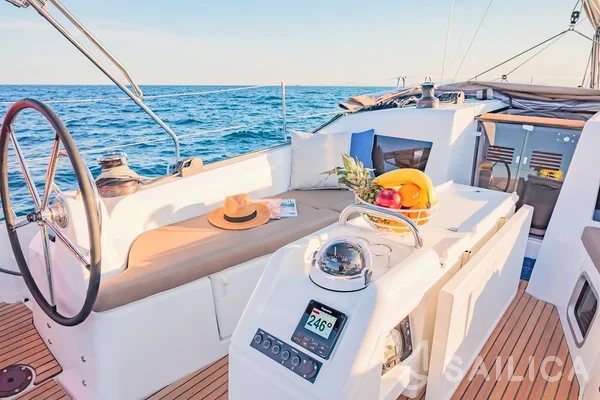 Sun Odyssey 410 - Yacht Charter Sailica
