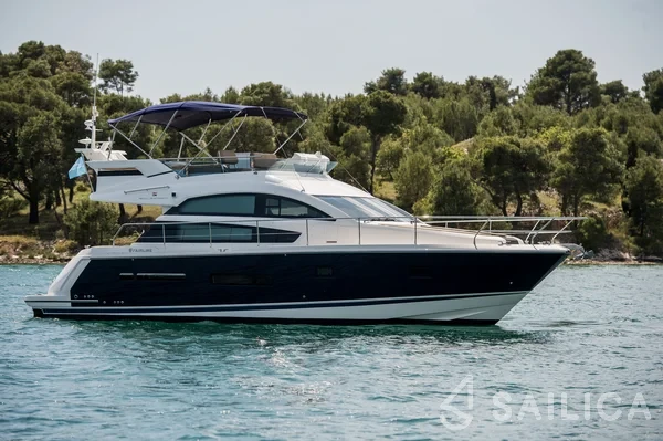 Fairline Squadron 42 - Yacht Charter Sailica