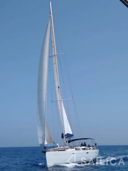 Oceanis 54 - Yacht Charter Sailica