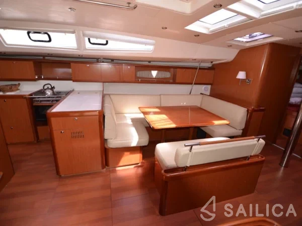 Oceanis 54 - Yacht Charter Sailica