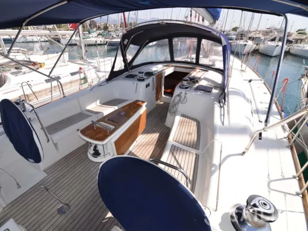 Oceanis 54 - Yacht Charter Sailica