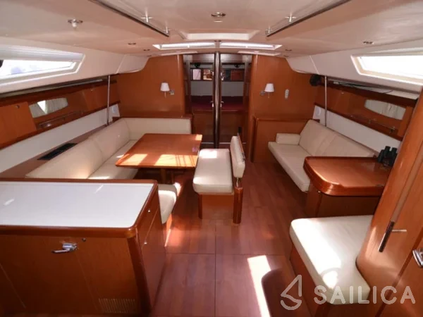 Oceanis 54 - Yacht Charter Sailica