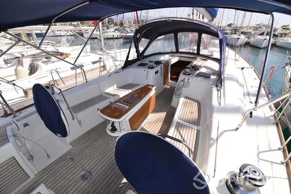 Oceanis 54 - Yacht Charter Sailica