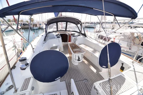 Oceanis 54 - Yacht Charter Sailica
