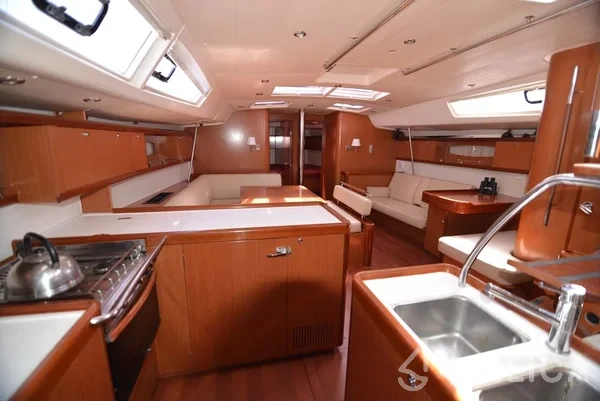 Oceanis 54 - Yacht Charter Sailica