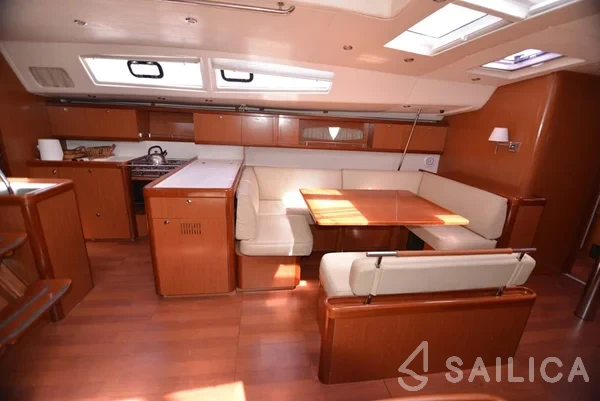 Oceanis 54 - Yacht Charter Sailica