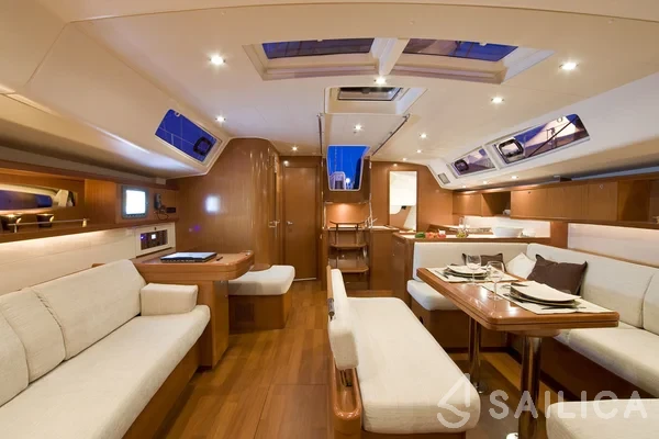 Oceanis 54 - Yacht Charter Sailica