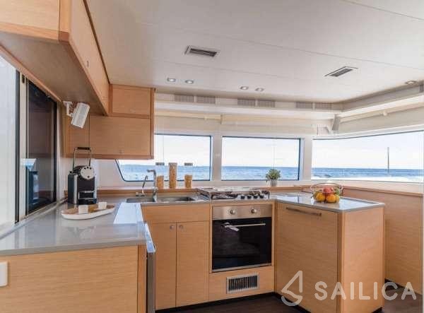 Lagoon 52 - Yacht Charter Sailica