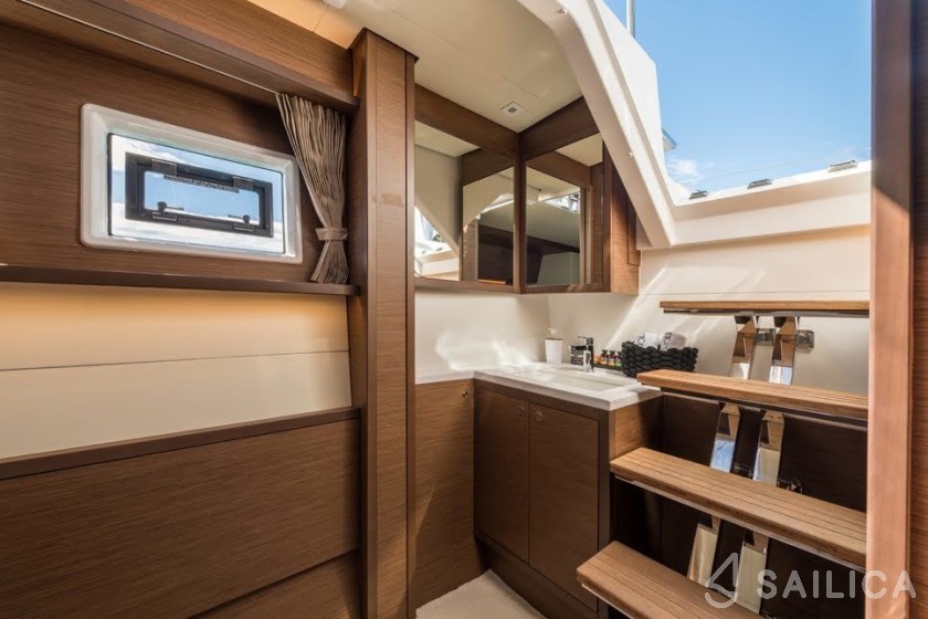 Lagoon 52 - Yacht Charter Sailica